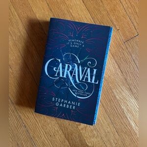 Caraval by Stephanie Garber Paperback
